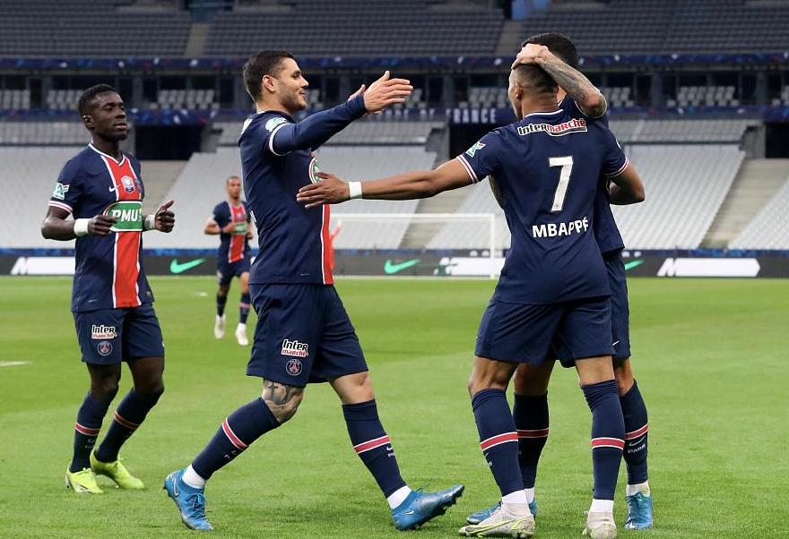 法国杯决赛大巴黎2-0战胜摩纳哥夺冠
