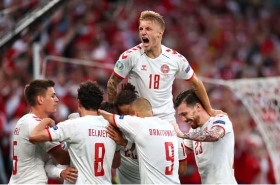 欧洲杯：霍伊别尔两传克里斯藤森梅勒建功丹麦4-1大胜俄罗斯