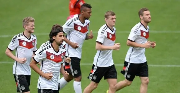 欧洲杯球队分析：德国球队16强赛事中战术打法颇有看点