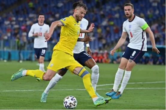 欧洲杯赛果：凯恩梅开二度马奎尔亨德森破门英格兰4-0大胜乌克兰晋级四强